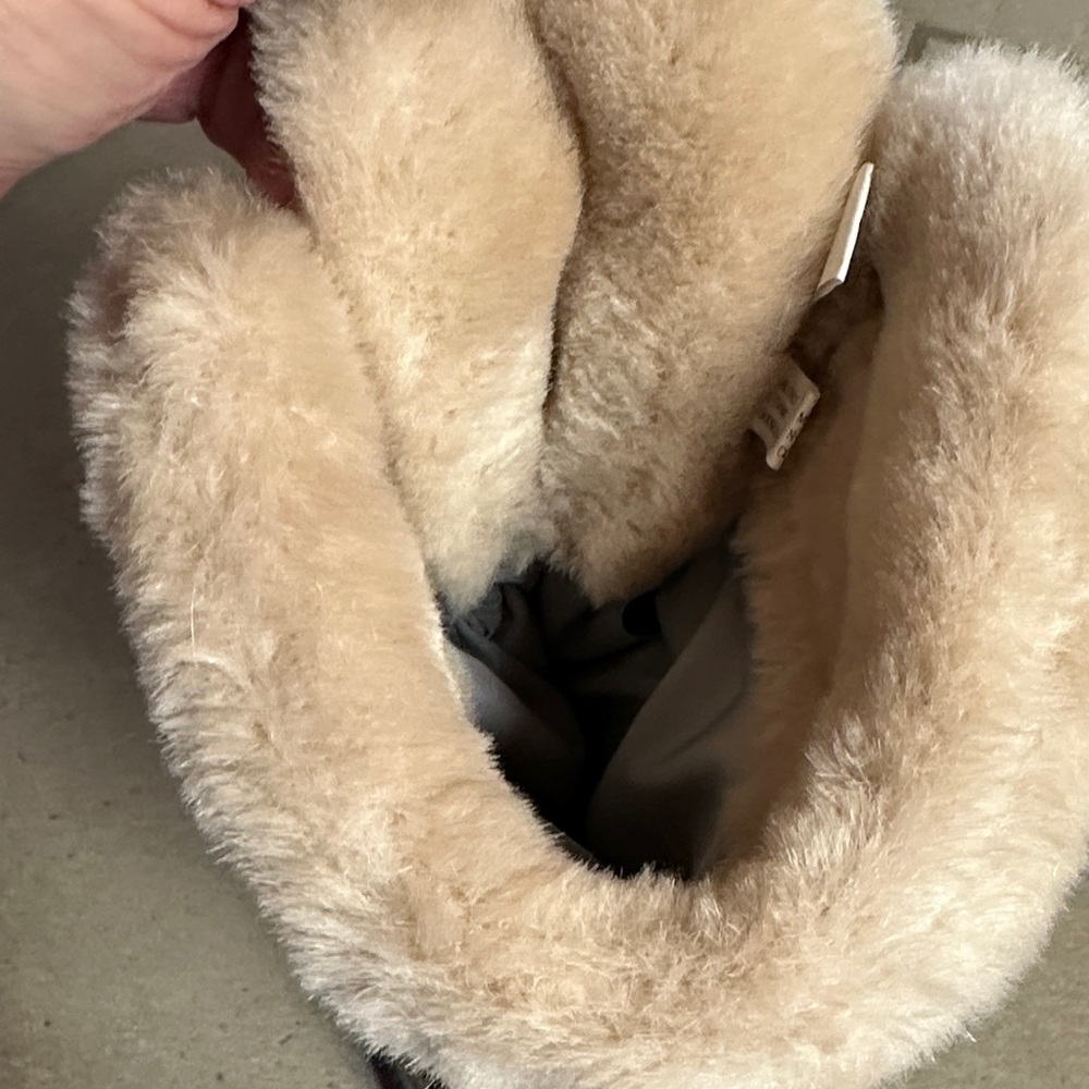 The North Face Nuptse Fur Winter Boots Women 7.5 w/Box - Picture 4 of 11